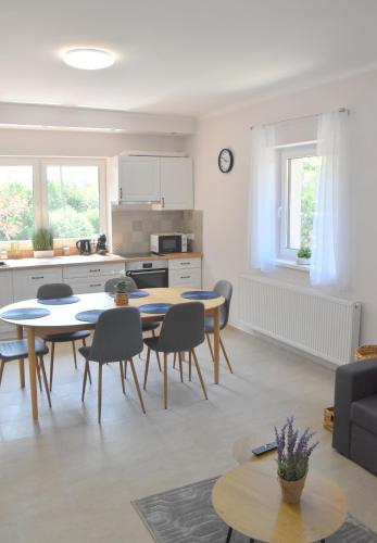 Food and beverages, Vorosko Apartmanhaz in Balatonalmadi