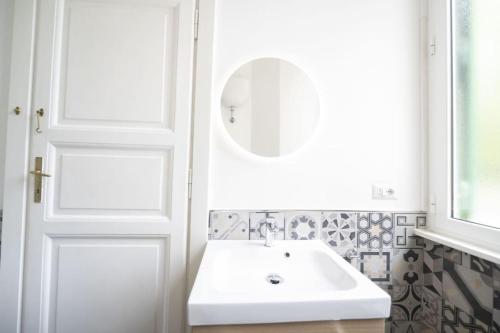 Lovely and new apartment near Termini Station, Roma (foto 5)