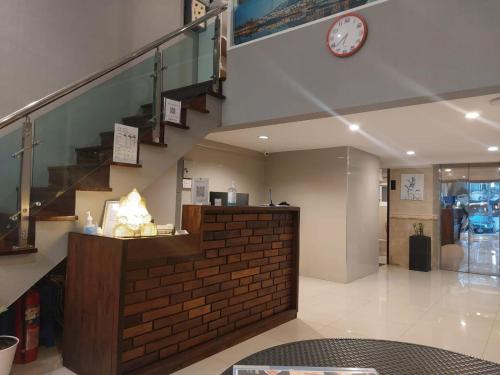 V Check Inn Sukhumvit 22 - 숙소 외관