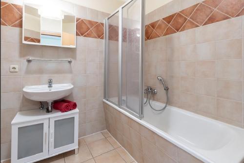 Fürdőszoba, F-1108 Häuser Prosnitz Haus06 Terrasse, Gartennutzung (F-1108 Hauser Prosnitz Haus06 Terrasse, Gartennutzung) in Gustow