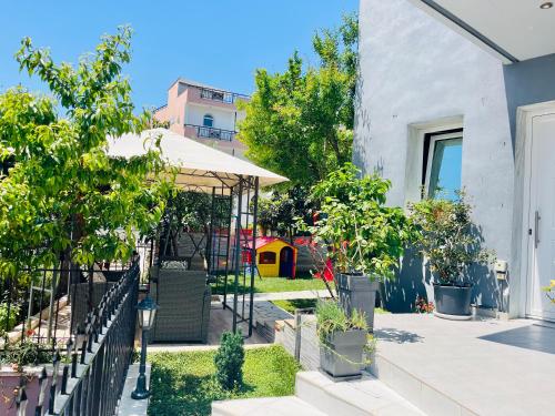 Garden, eliTe deluxe 1 in Kavala