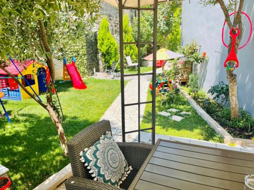 Playground, eliTe deluxe 1 in Kavala
