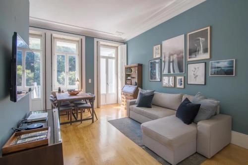 Central location with garden & equipped kitchen, Порту