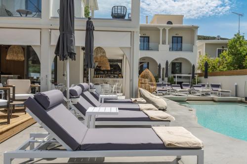 464952430 Nikon Boutique Hotel