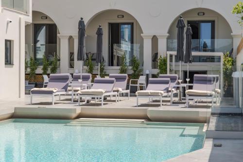 464952436 Nikon Boutique Hotel