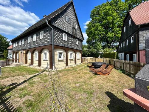 Fewo Frushi mit Sauna & saisonalem Whirlpool im Zittauer Gebirge in Großschönau, Deutschland