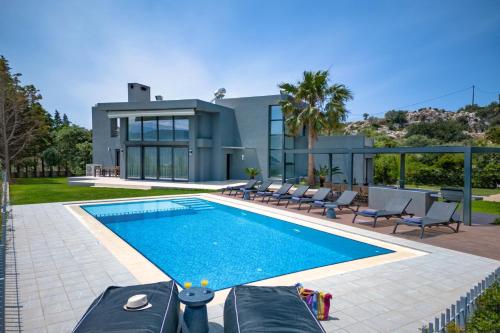 SeaSilia Luxury Villa