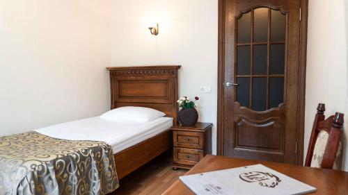 Hotel Lviv - image 7