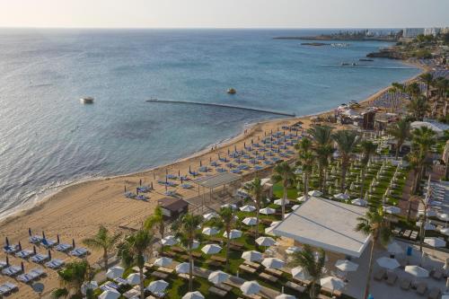 Constantinos the Great Beach Hotel - image 5