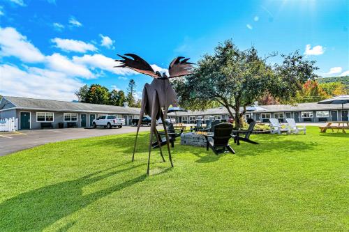 3 bedrooms, 5 beds