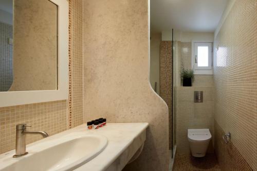 Hermes Hotel - image 10