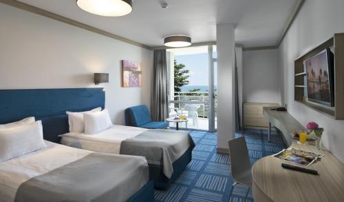 Superior Double Room (3 Adults)