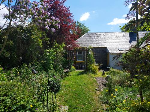 BARHOLM CROFT Holiday Cottage