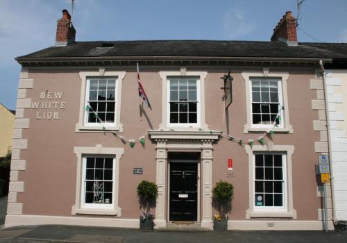 B&B Llandovery - The New White Lion - Bed and Breakfast Llandovery