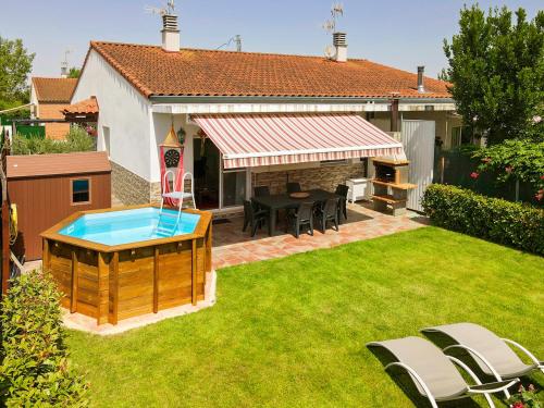 Casa Ozcoidi, acogedor alojamiento con jardín y piscina en el centro de Navarra - Accommodation - Pitillas