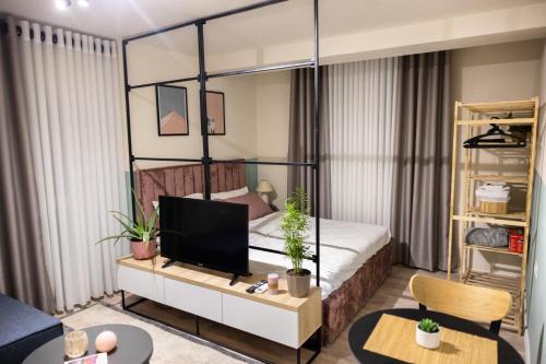 Three doors apartments, Strawberry Studio, Tirana (photo 4)