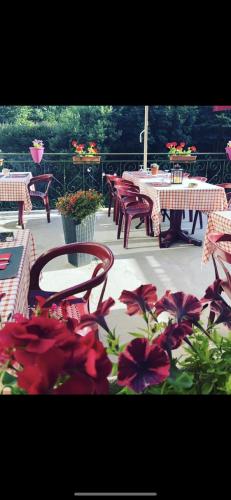 餐廳, Hôtel Restaurant La Renaissance (Hotel Restaurant La Renaissance) in 山中聖西爾格