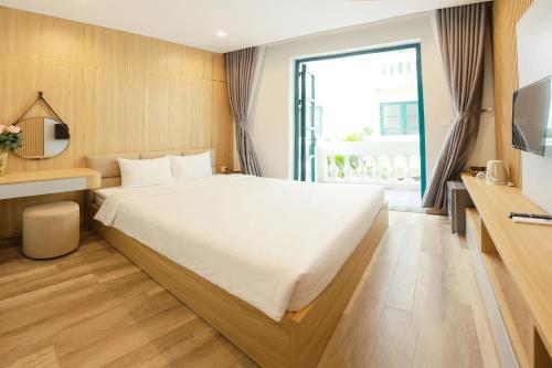 Golden Dragon Hotel