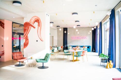 Restaurant, The Base Berlin ONE in Pankow