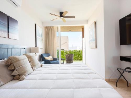 Casa Lola Lands End Views in Cabo San Lucas, Mexico