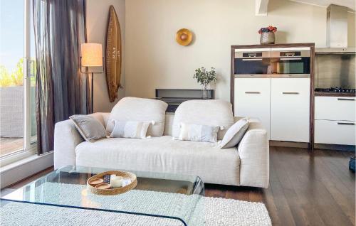  2 Bedroom Awesome Home In Oude Tonge in Oude-Tonge