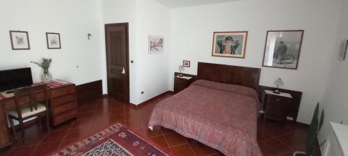 Double or Twin Room with Private External Bathroom