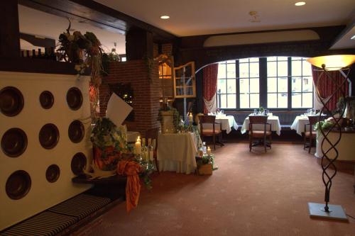 Restaurante, Romantisches Hotel Menzhausen in Uslar