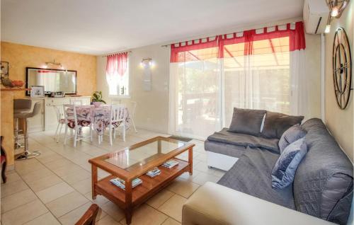 Le Mas Des Collines in Rousset-les-Vignes