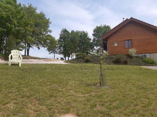 Gîte du Chalet - Le studio en pleine nature (Gite du Chalet - Le studio en pleine nature) in Saint-Maurice-sous-les-Cotes