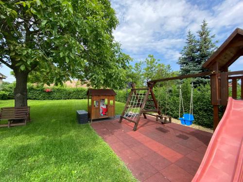 Riviera Apartmanok in 阿巴德薩洛克