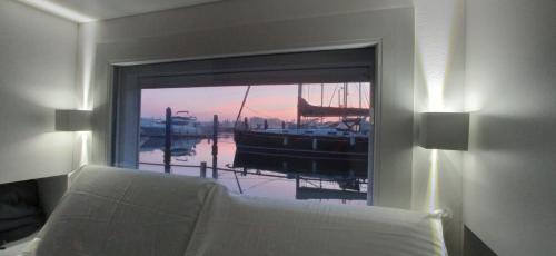  Marina degli Estensi Floating Resort - House Boat in Lido degli Estensi