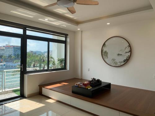 Four-Bedroom Deluxe Home - Oceanfront image 10
