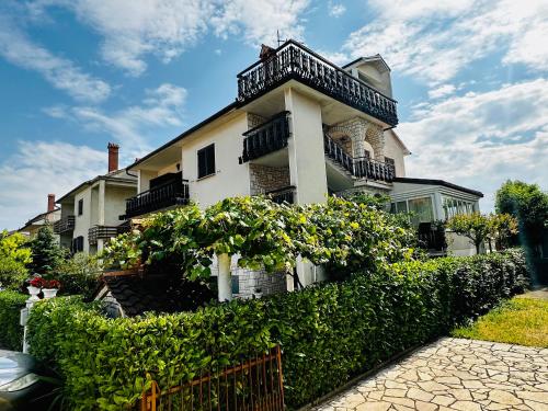 CASA BLANCA, Umag