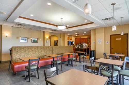 Comfort Inn & Suites Watertown - 1000 Islands