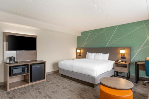 Comfort Inn & Suites Watertown - image 7