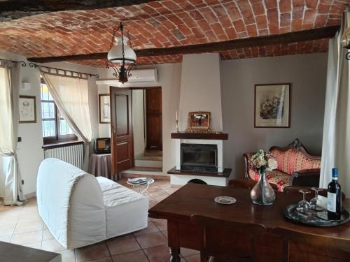Iekārtas, Teresa al Belvedere Rooms&HolidayApartments Camere&Appartamenti in Castellinaldo