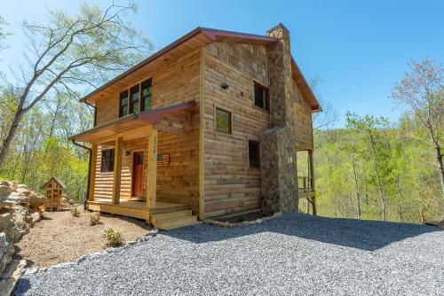 Deer Field Cabin Fire Pit and Mountain Views! in Swiss, USA