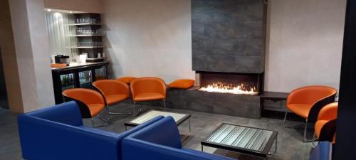 Hotel 9 Sant Antoni - main image