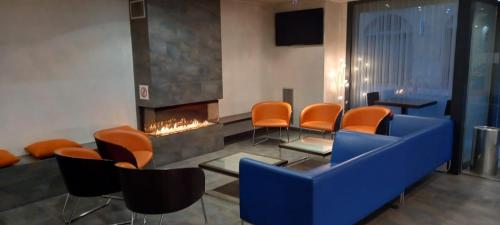 Hotel 9 Sant Antoni - image 11