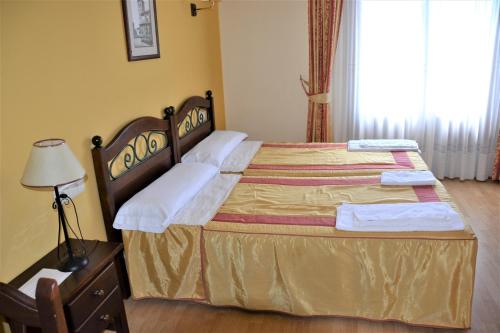 Hostal Infanta Doña Leonor (Hostal Infanta Dona Leonor) in Villalkasar De Sirga