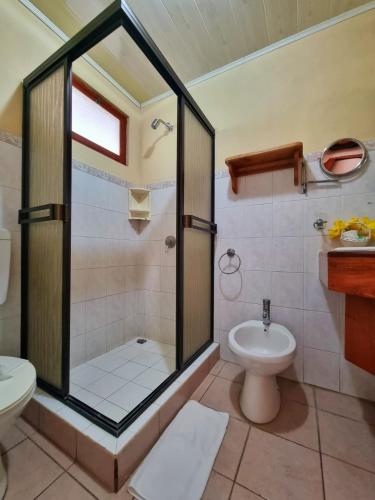 Standard Room image 6