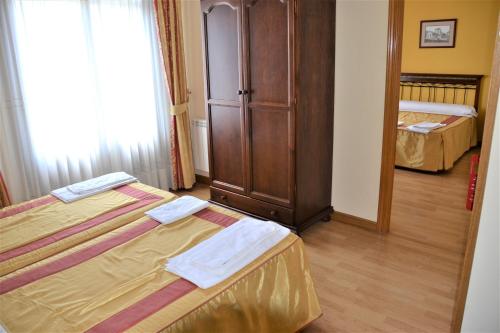 Hostal Infanta Doña Leonor Room Type - Family Room