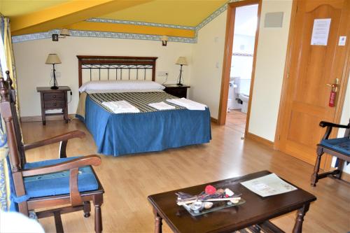 Hostal Infanta Doña Leonor (Hostal Infanta Dona Leonor) in Villalkasar De Sirga
