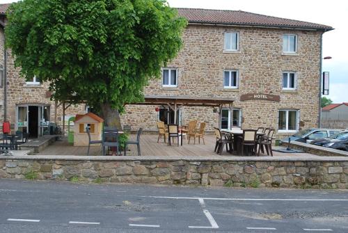 Hôtel Des Voyageurs Hotel de charme Craponne-sur-Arzon