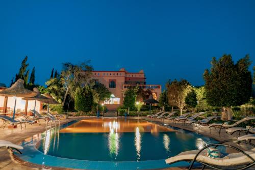 RIAD LES DEUX MONDES, As-Suwajra