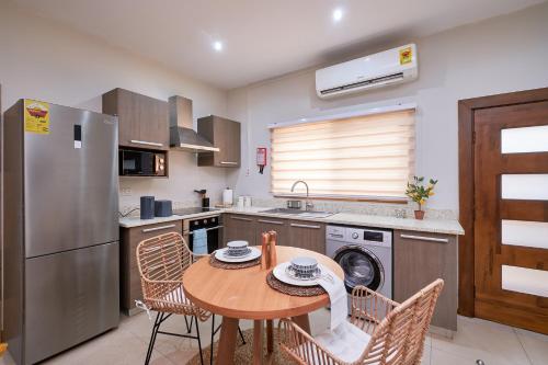 ห้องครัว, 1 bed at Windsor Apartments, Osu in โอซู