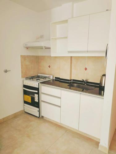 departamento de 2 ambientes de 55 m2 AL FRENTE CON BALCON, INCLUYE COCHERA