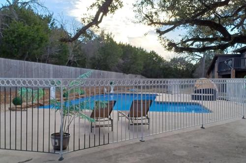Mansion on 5ac with pool and indoor court, 5bdr, sleeps 14