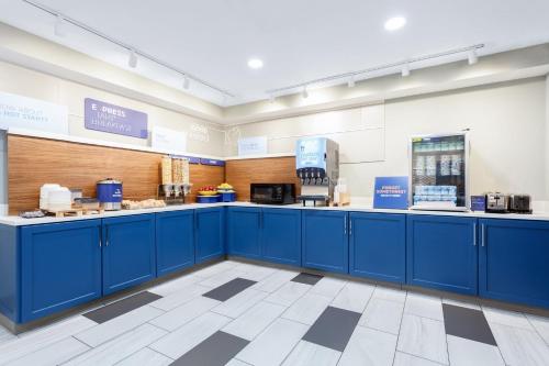 홀리데이 인 익스프레스 & 스위트 윌리엄스버그 바이 IHG - 식음료(F&B)