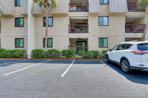 First-Floor Condo - Steps to Beach Coligny Plaza! - image 12